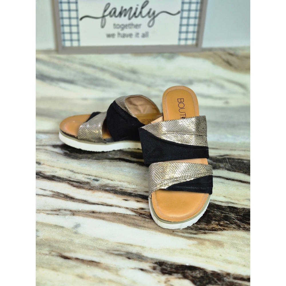 Boutique by‎ Corkys Believe Wedge Sandals Metallic Snakeskin Black Gold Womens 6
